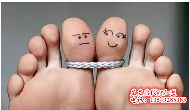 使用“艾艾贴”后如何洗脚趾 使用“艾艾贴”后如何洗脚趾