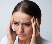 慢性头痛怎么使用艾艾贴